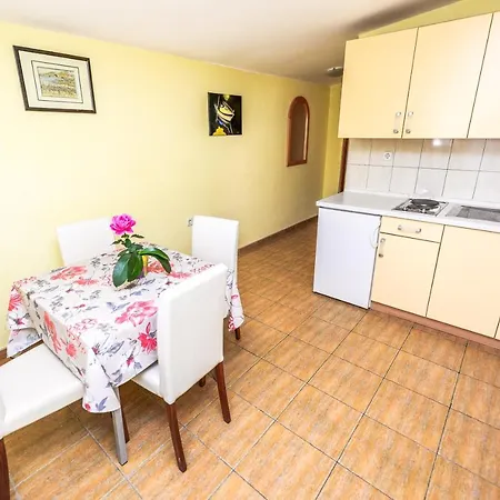 Magdalena Apartament Mandre